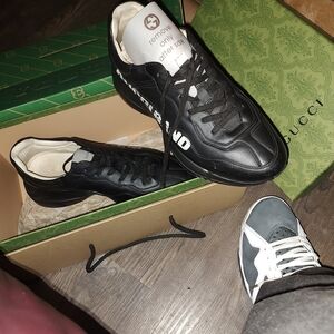 Black Gucci band shoes